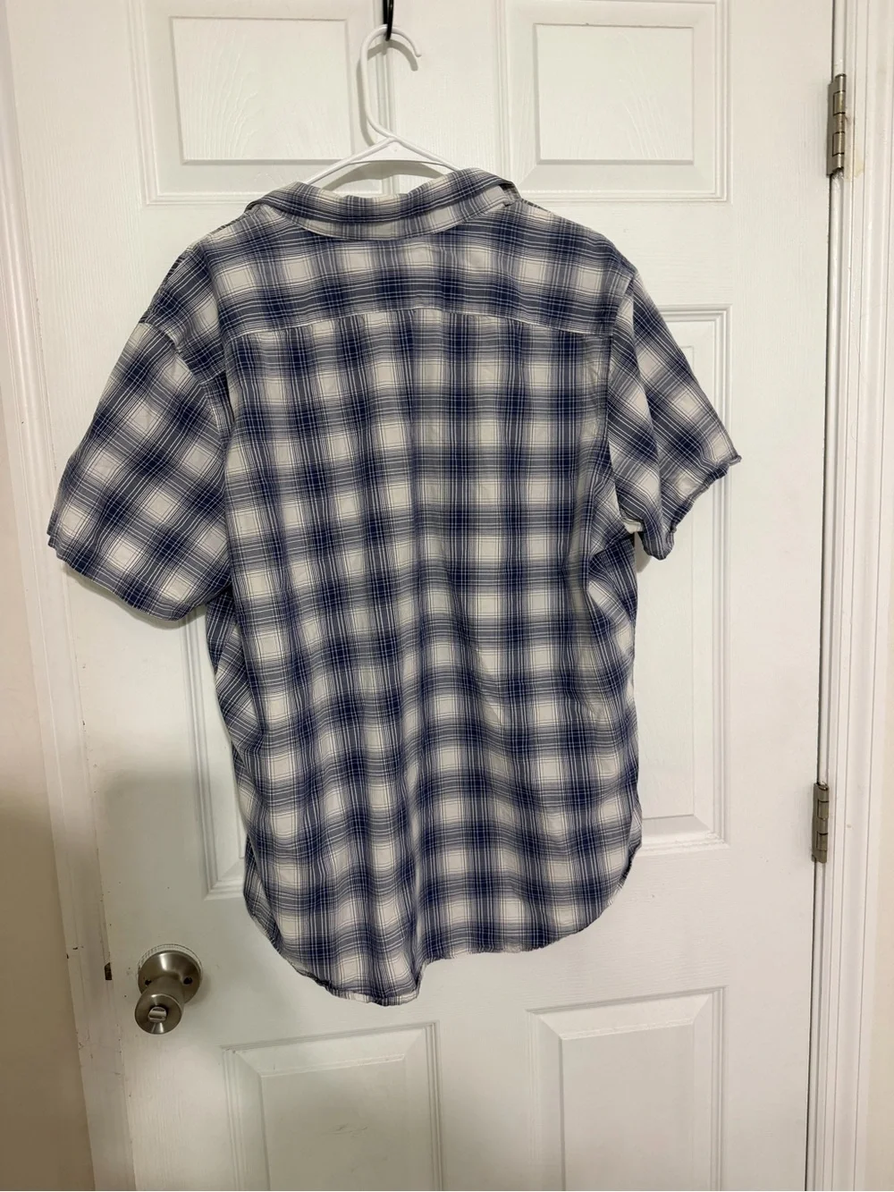 Banana Republic Blue and White Plaid Short-Sleeve Button-Down